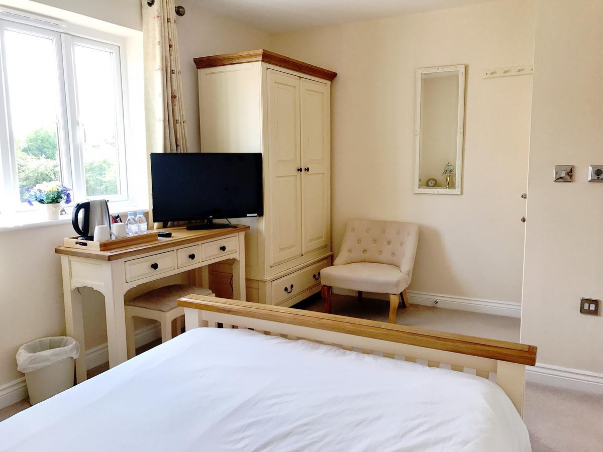 Bed and Breakfast Moon House Witney Exterior foto