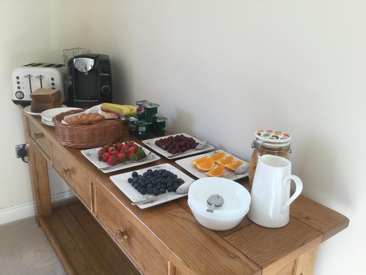 Bed and Breakfast Moon House Witney Exterior foto